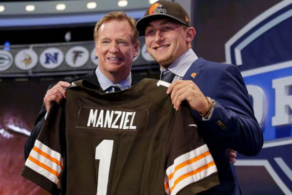 La star médiatique de la Draft 2014, le QB Johnny Manziel, drafté par Cleveland