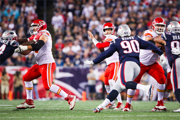 Alex Smith débutait fort la saison avec 4 TD @NE