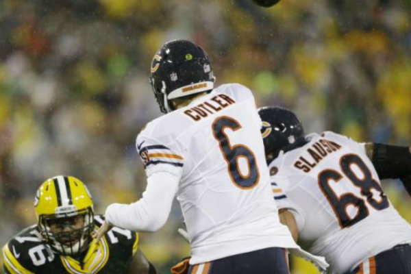 Cutler gagne pour la première fois de sa carrière au Lambeau Field