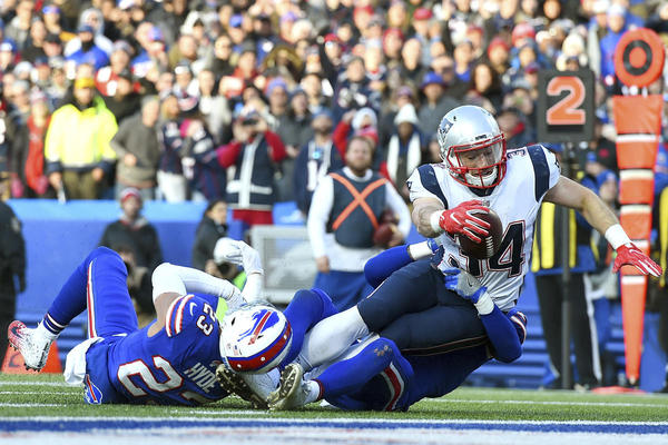 Burkhead termine la rencontre avec deux touchdowns