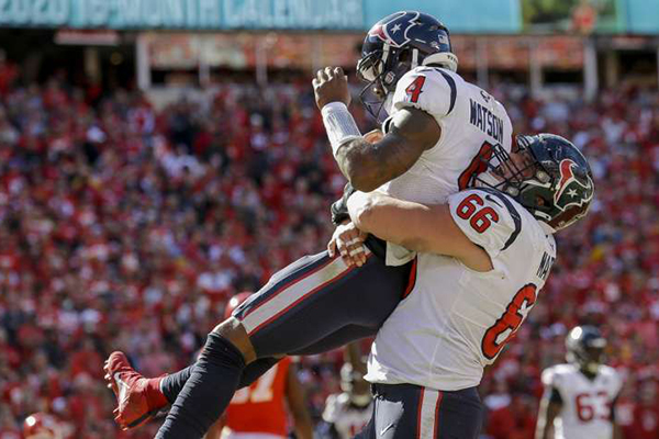 1 TD à la passe et 2 TDs à la course pour Watson