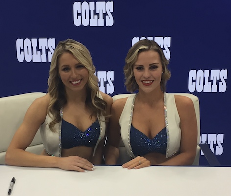 Cortney et Zhanna, cheerleaders des Colts
