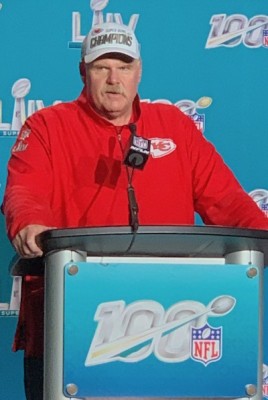 Andy Reid au podium aprs la victoire des Chiefs au Super Bowl LIV 